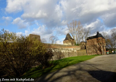 Zons historische Stadtmauer