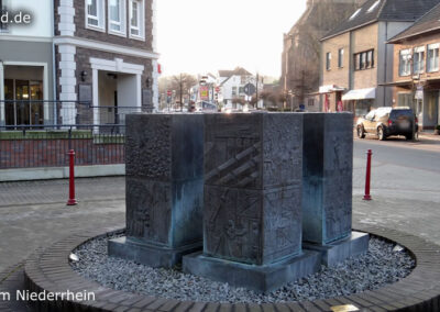 Geschichtsbrunnen Alpen