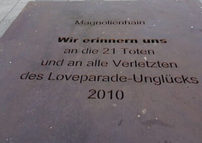 Gedenkplatte Opfer Loveparade
