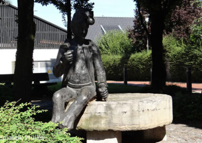 Bronzeplastik Müller Uedem